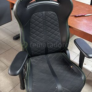 Lote anterior: Silla Gamer Razer Negra con Costuras Verdes