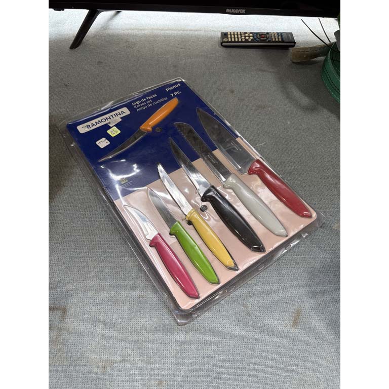 Conjunto de cuchillos Tramontina, nuevo y excelente condición