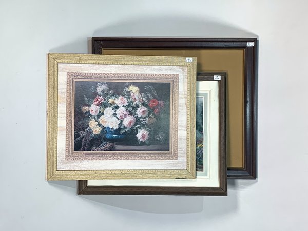 Lote de 3 Láminas Decorativas: Jarrón con Flores, Caserío y Casa con Jardín - imagen 1