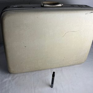 Lote siguiente: Valija Rígida Samsonite Vintage Beige 64 cm