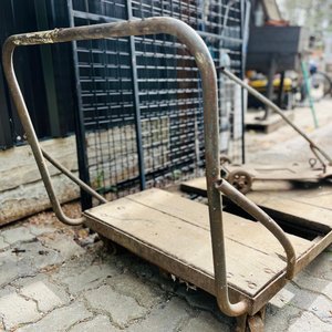Lote de 2 Carros de Carga en Hierro y Madera - imagen 3