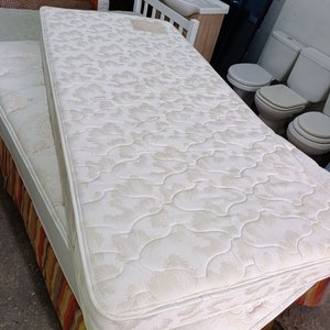 Colchón de 1 Plaza de Resortes Blanco y Beige - imagen 4