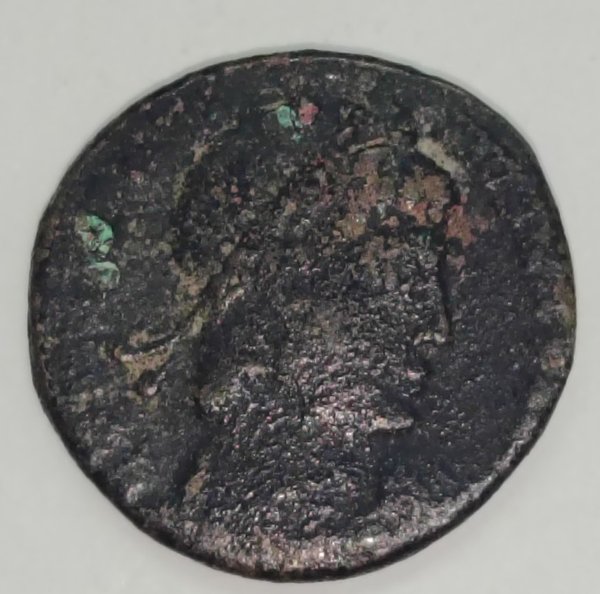 Moneda Romana Antigua: Constantino el Grande, Gloria Exercitus