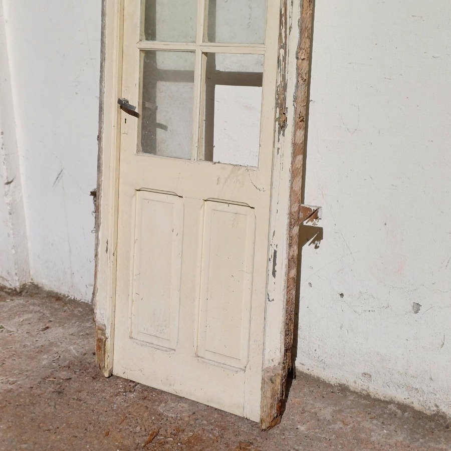 Puerta de tablero colonial con pinotea y vidrios - imagen 7