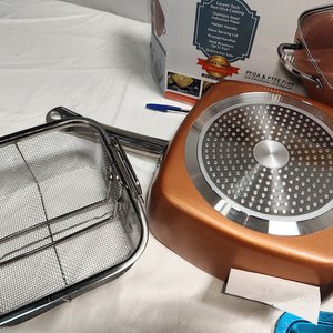 Olla/Sartén Cuadrada Antiadherente con Canasto Fritador y Tapa de Vidrio - imagen 6