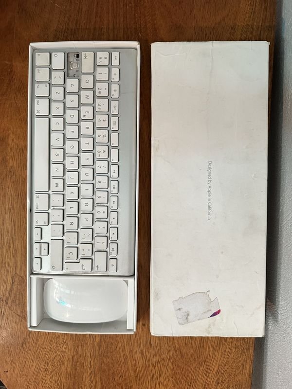 Teclado y Mouse Inalámbrico Apple Magic - imagen 2