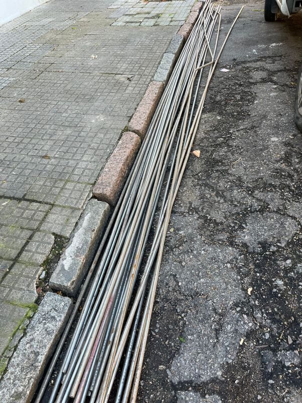 25 Caños de Acero Inoxidable de Segunda Mano