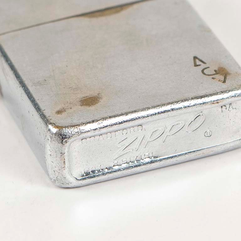 Encendedor Zippo de metal con detalles - imagen 2