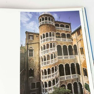 Libro "Venice 360°" Tapa Dura con Sobrecubierta - imagen 2