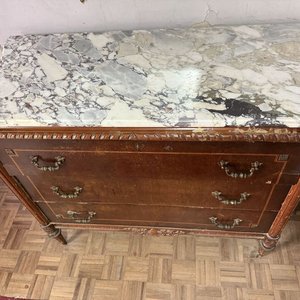 Cómoda Clásica de Madera con Tapa de Mármol y Detalles en Bronce - imagen 14