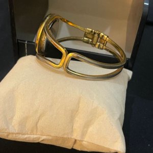 Reloj Anne Klein II Dorado Diseño Brazalete Escultural - imagen 10