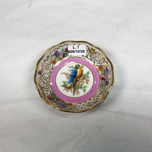 Centrito de Porcelana Alemana Bavaria Floral con Loro y Guarda Calada - imagen 1