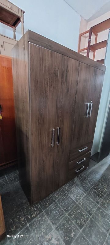 Ropero en buen estado, muebles antiguos - imagen 2