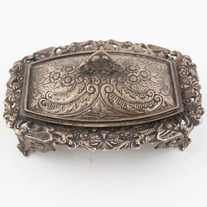 Alhajero Rectangular de Plata Labrada con Tapa Abatible - imagen 2