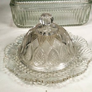 Centro de mesa con tapa y mantequeras de cristal tallado - imagen 3