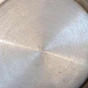 Tetera y Azucarera Metálica Antigua Sellada - imagen 5