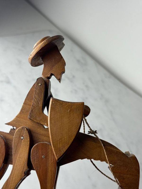 Escultura en madera articulada de cowboy y caballo - imagen 8