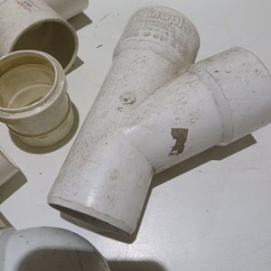Lote de Conexiones Sanitarias de PVC: Codos, Tes, Ramales y Más - imagen 5