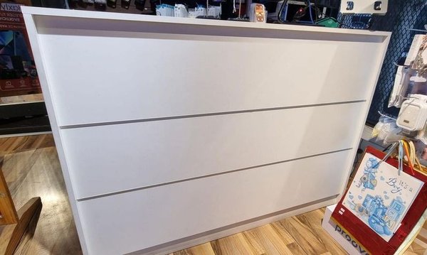 Mostrador Blanco Melamínico con Cajón y Estantes
