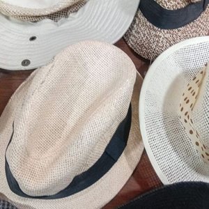 Lote de Sombreros, Capelinas y Gorras Variados - imagen 27
