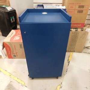 Lote anterior: Mueble de comercio con puerta