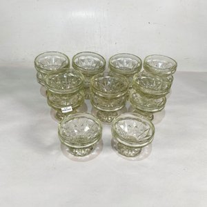 Lote anterior: Doce Vasos Hialinos Tallados con Jarra de Cristal