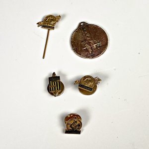 Medalla y Pins de Fútbol del Club Peñarol - imagen 2