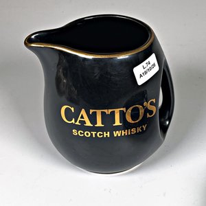 Jarra y Cenicero de Loza Inglesa "Catto's Scotch Whisky" - imagen 3