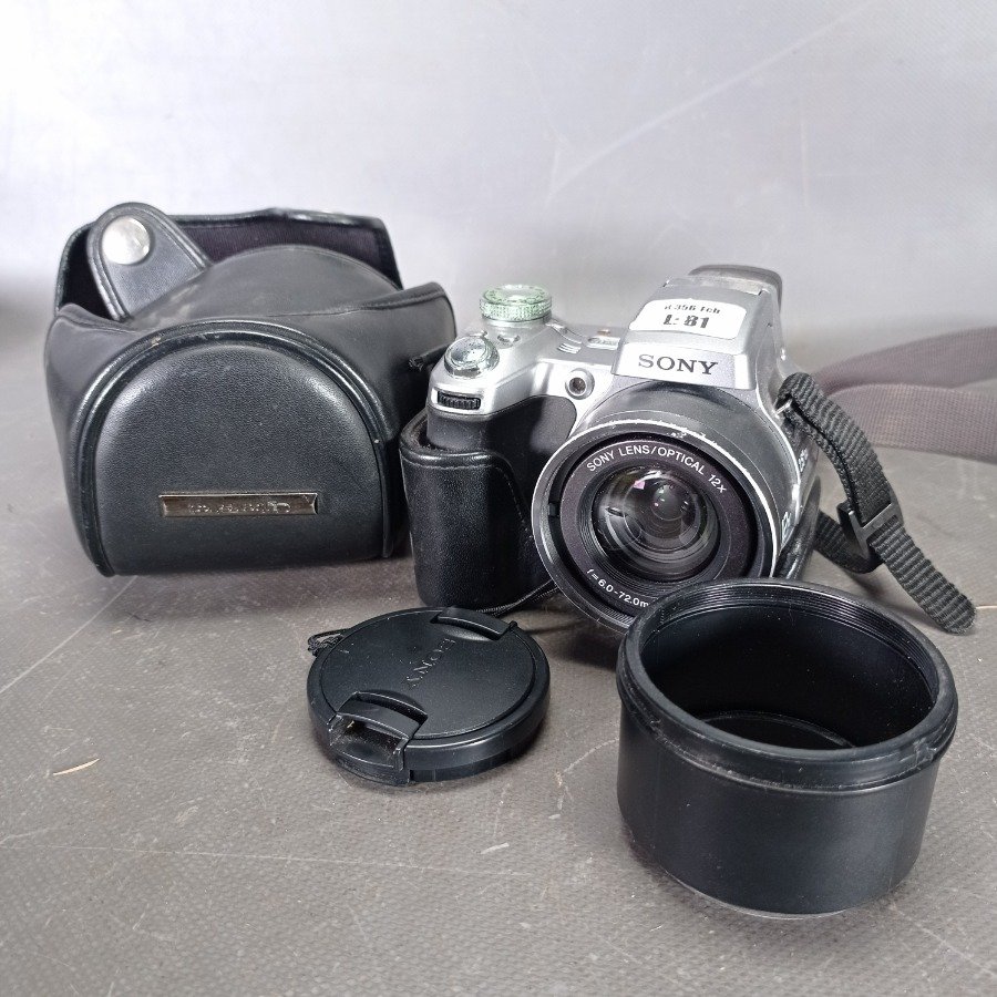 Cámara fotográfica Sony Super Steady Shot 5.1 megapíxeles