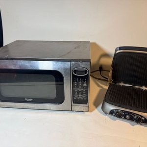 Microondas Sharp y Waflera Eléctrica 110V - imagen 4