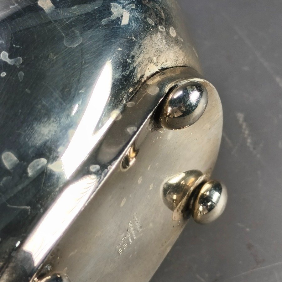 Jarra para agua de plata sterling con detalles en relieves - imagen 11