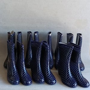 Lote de 7 Pares de Botas de Lluvia para Dama - imagen 4