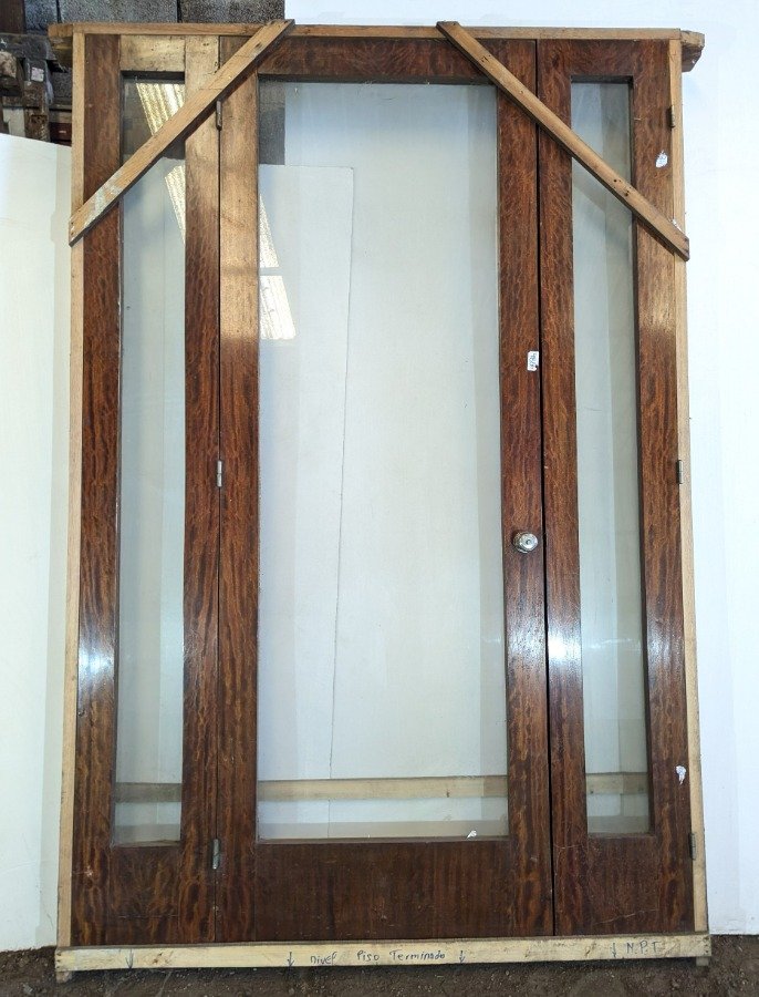 Puerta de madera con dos paneles y marco - imagen 7