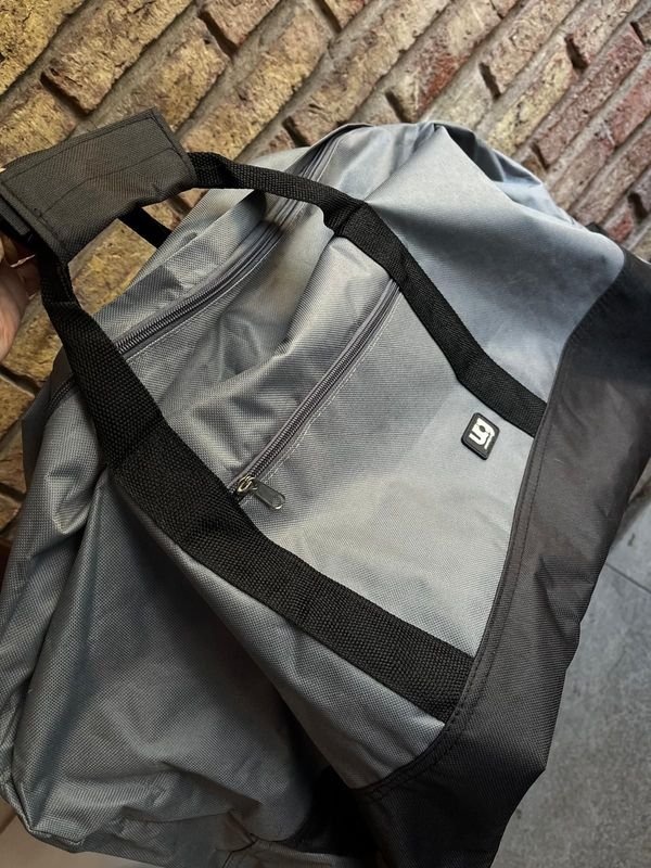 Bolso Urban Gear Gris con Tiras Negras - Gran Capacidad