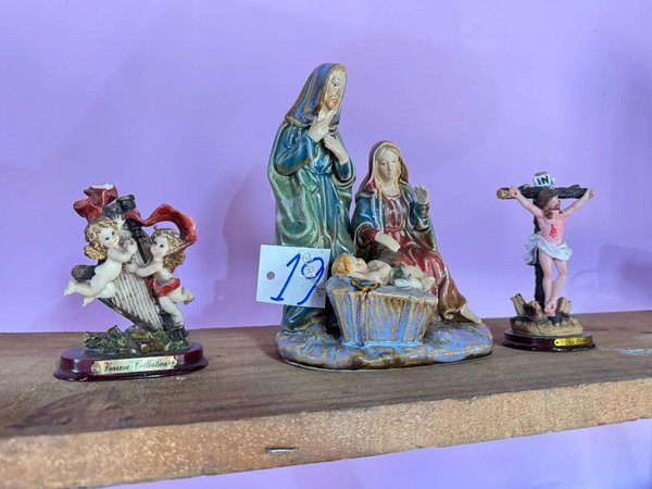Adornos religiosos de cerámica y madera - imagen 3