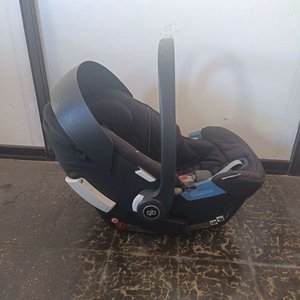 Lote anterior: Silla de auto para bebé GB, portabebé con base