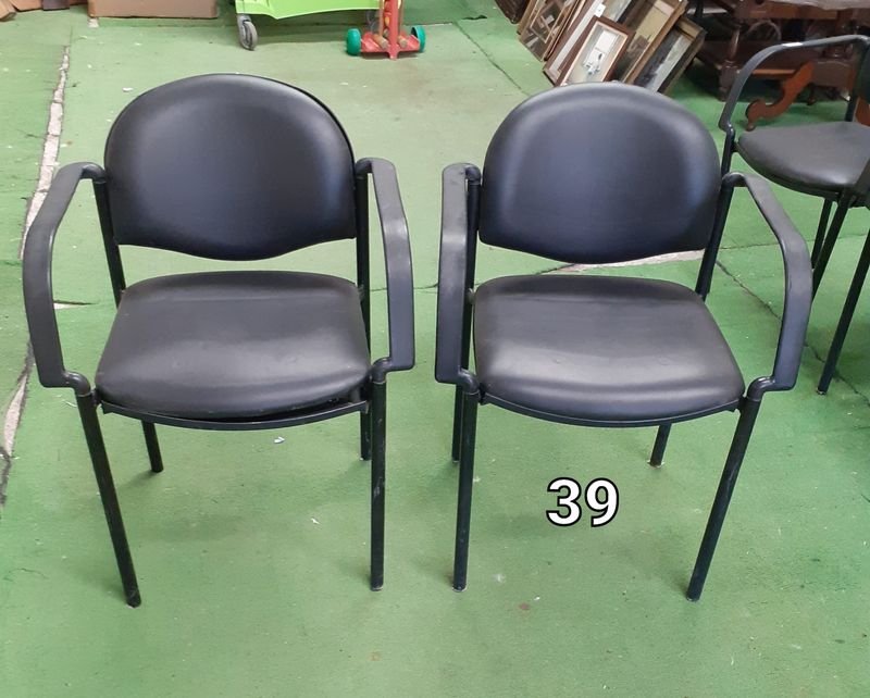 Sillas de Espera de Plástico con Asientos