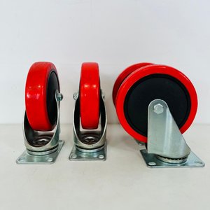 Lote siguiente: Set de 4 Ruedas Giratorias Rojas de 12cm
