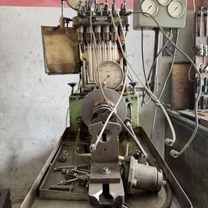 Banco de Prueba Bosch y Máquina Rectificadora Gumel para Bombas Inyección Diesel - imagen 4