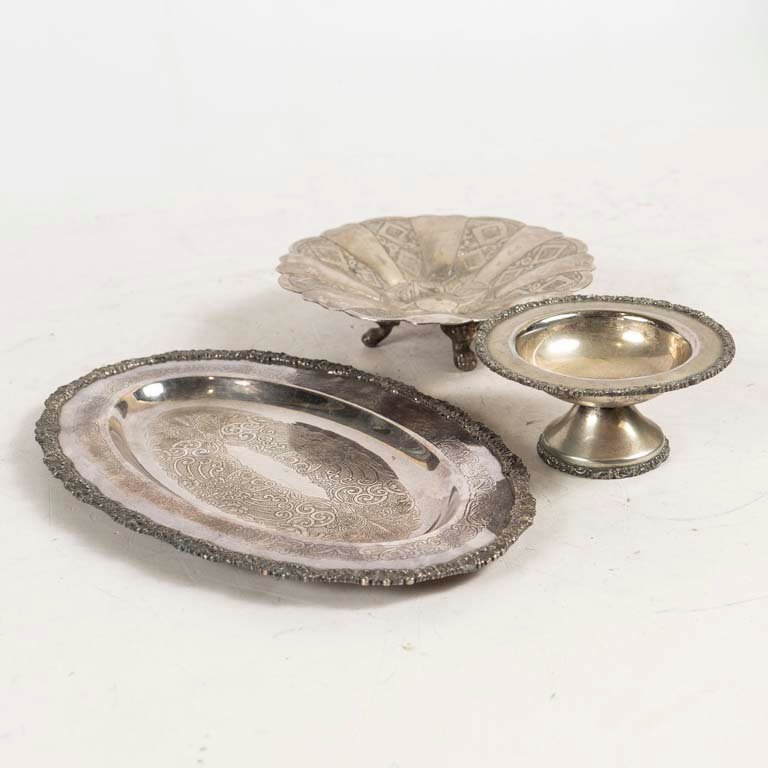 Lote anterior: Platos de plata con diseño decorativo