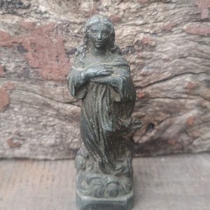 Lote de 4 Adornos Coleccionables: Mitad del Mundo, Basílica Sacré-Cœur, Virgen María y Faro - imagen 3