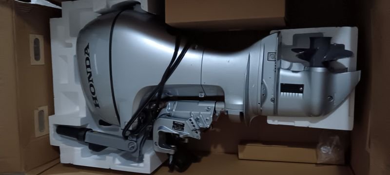 Lancha con Trailer y motor nuevito - Venta en subasta - imagen 11
