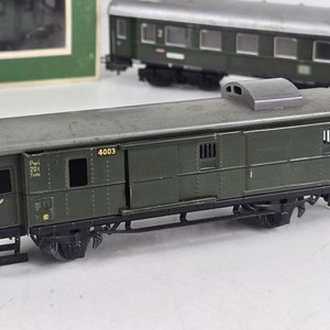 Lote de Vagones y Locomotora de Tren a Escala H0 de Colección - imagen 6