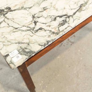 Mesa de Sala Americana con Tapa de Mármol y Detalles en Lustre - imagen 2