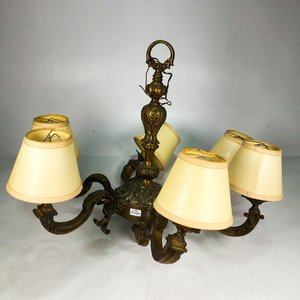 Araña de Bronce Labrado con Seis Luces y Pantallas - imagen 1