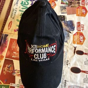 Lote de 7 Gorras con Temáticas Variadas: Turismo, Marcas y Uruguay - imagen 13