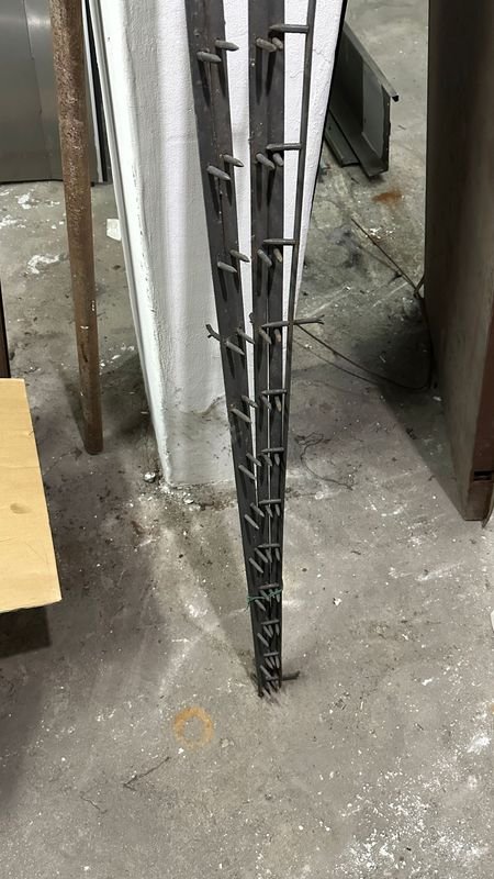 Pinchos de metal para construcción - imagen 3