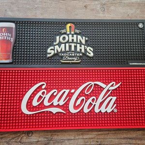 Dos Salvamanteles de Goma para Vasos: John Smith's y Coca-Cola - imagen 1