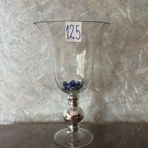 Copa de Vidrio Transparente con Base Plateada y Decoración Interior - imagen 3