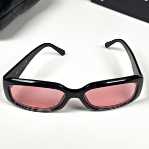 Lentes de Sol Chanel Negros con Estuche y Caja - imagen 5